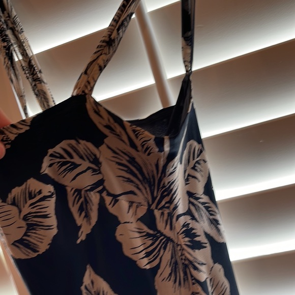 Ralph Lauren Black and Beige Floral long Dress - size 8 - Picture 5 of 6